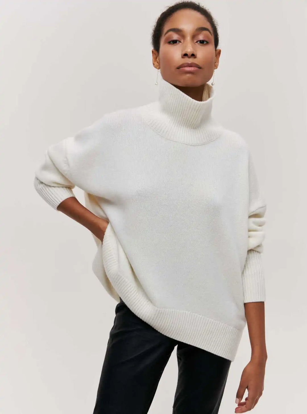 ALYSSA™ - Elegant Turtleneck Sweater